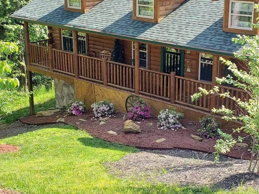 Moonlight Woods Cabin. Beautiful & Relaxing. Villa Sevierville Bagian luar foto