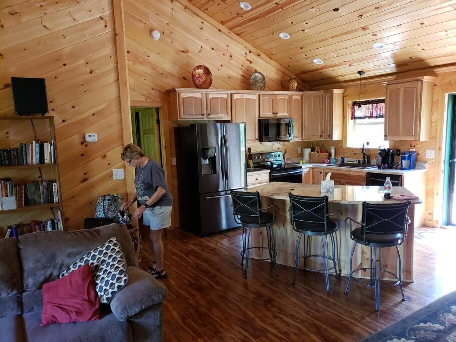 Moonlight Woods Cabin. Beautiful & Relaxing. Villa Sevierville Bagian luar foto