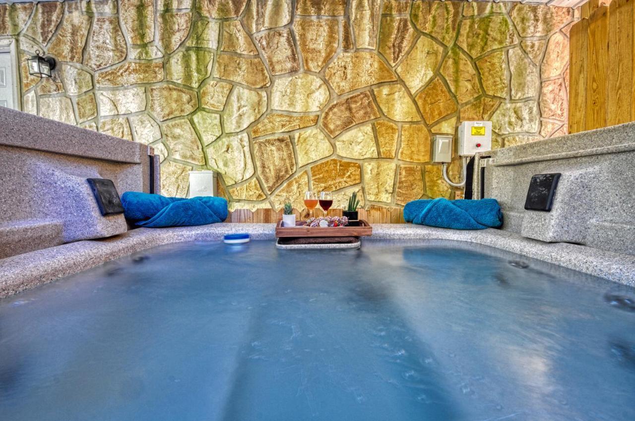 Moonlight Woods Cabin. Beautiful & Relaxing. Villa Sevierville Bagian luar foto