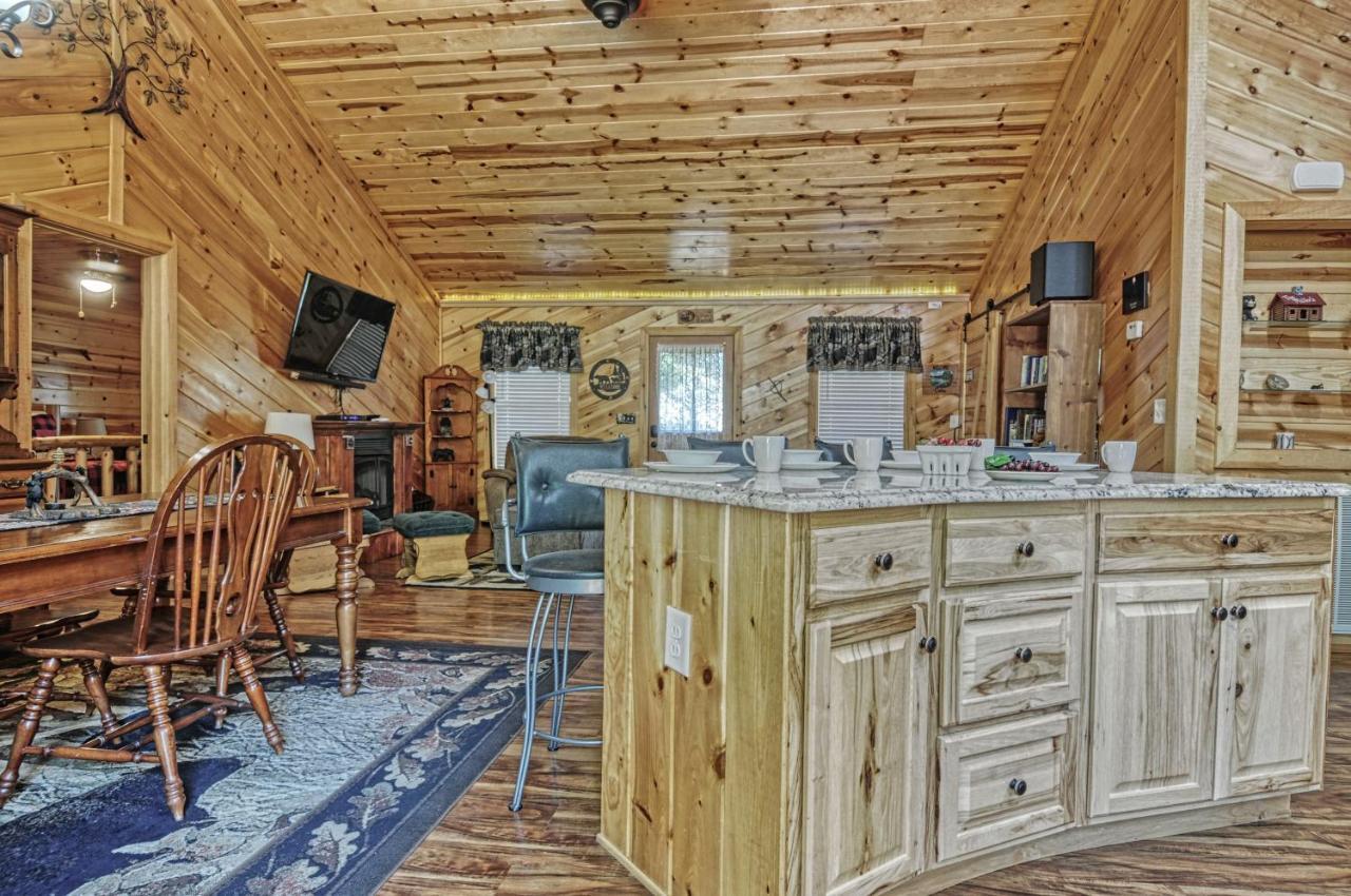 Moonlight Woods Cabin. Beautiful & Relaxing. Villa Sevierville Bagian luar foto