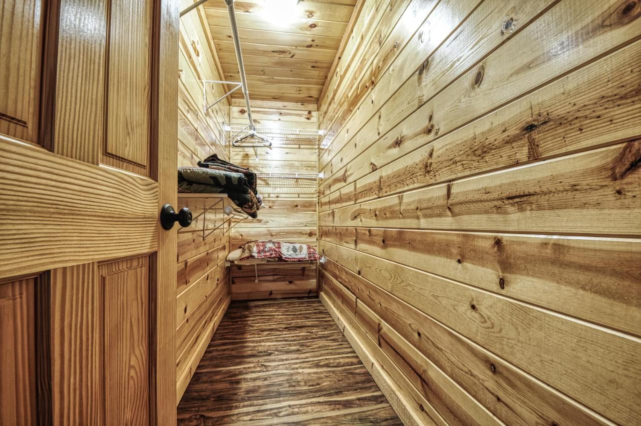 Moonlight Woods Cabin. Beautiful & Relaxing. Villa Sevierville Bagian luar foto
