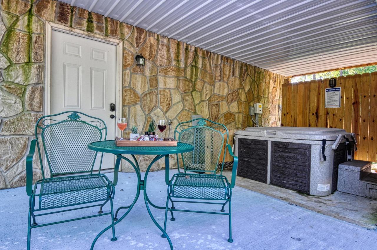 Moonlight Woods Cabin. Beautiful & Relaxing. Villa Sevierville Bagian luar foto