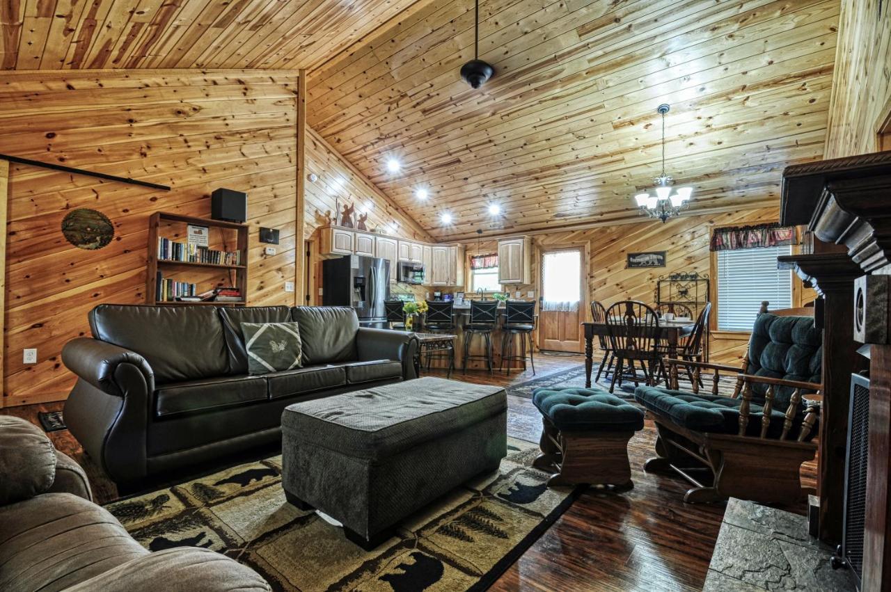 Moonlight Woods Cabin. Beautiful & Relaxing. Villa Sevierville Bagian luar foto