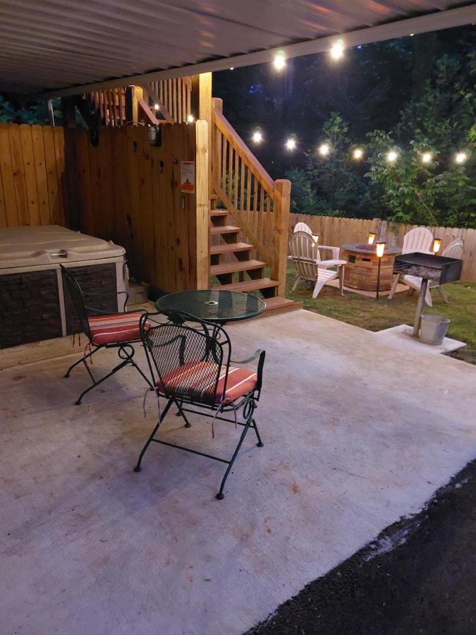 Moonlight Woods Cabin. Beautiful & Relaxing. Villa Sevierville Bagian luar foto
